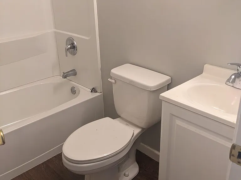 44 Bellview Ave #1A — Photo 3