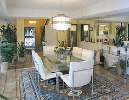 5th image of 8814 CARRIAGE DR #0