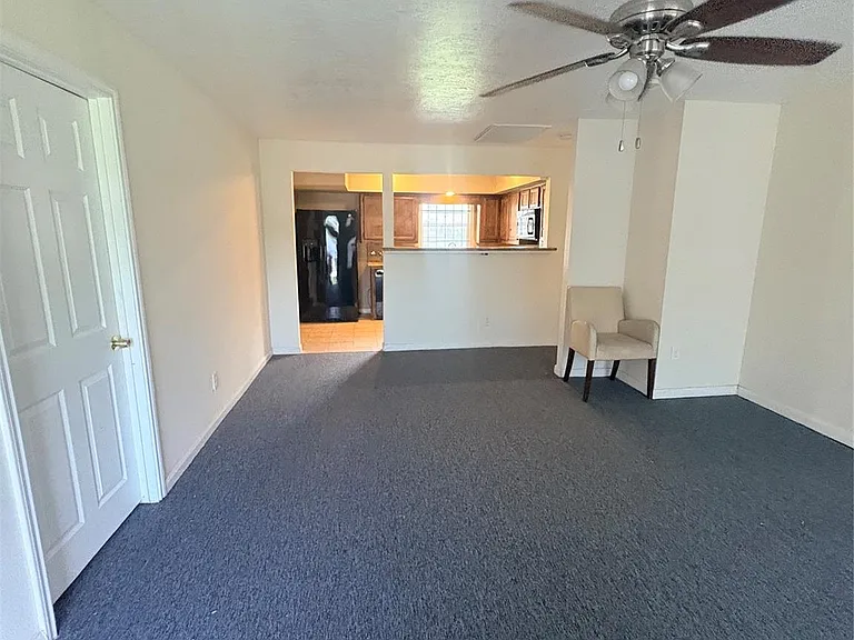 5803 Southlea St — Photo 2
