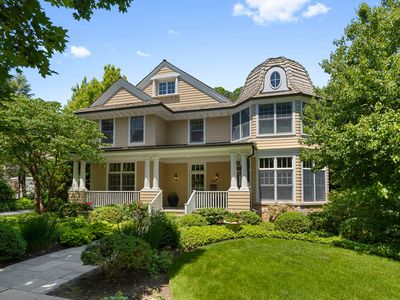 236 E North Ave, Lake Bluff, IL, 60044