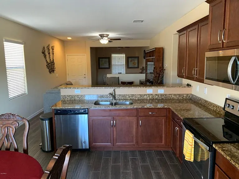 22407 W Morning Glory St — Photo 10
