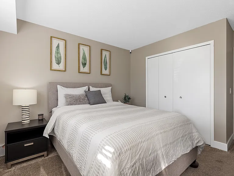 Shady Lake Apartments — Photo 9