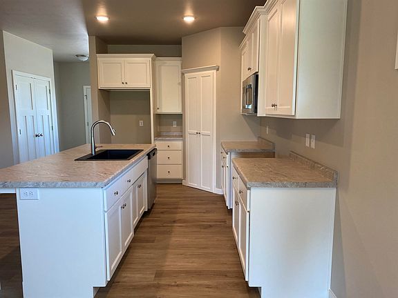 3rd image of 1288 Brayden Ln