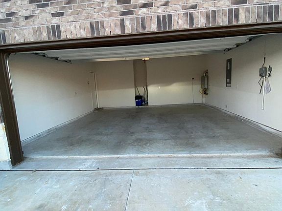 3rd image of 10216 Fountain Gate St