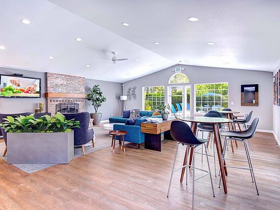 Meet, relax, and get comfortable in the clubroom, the perfect spot for socializing or unwinding.
