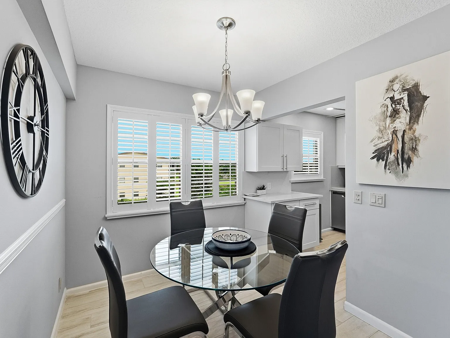 2 bed, 1.5 bath, 840 sqft, $1,800 — Photo 2