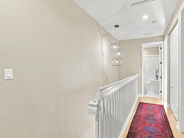 701 SW 147th Ave — Photo 13