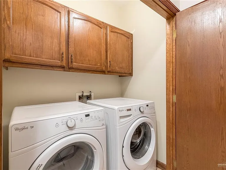 1213 Rhett Dr — Photo 16