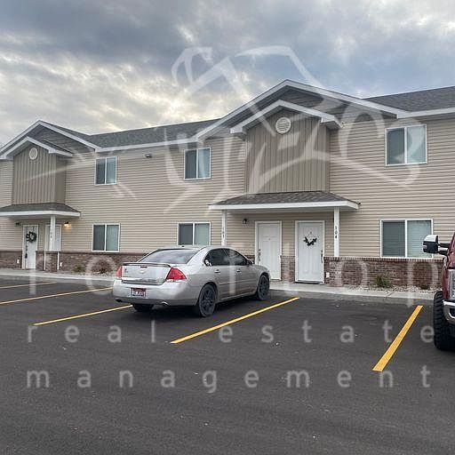 1st image of 2015 Lawrence Ln #101