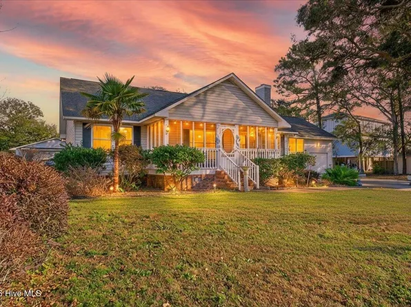 104 NE 34th Street, Oak Island, NC 28465