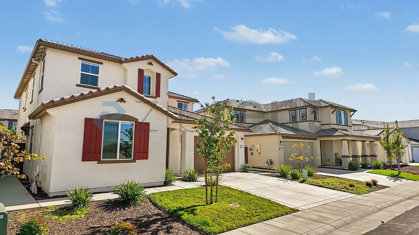 4 bed, 2.5 bath, 2855 sqft, $3,288 — Photo 4