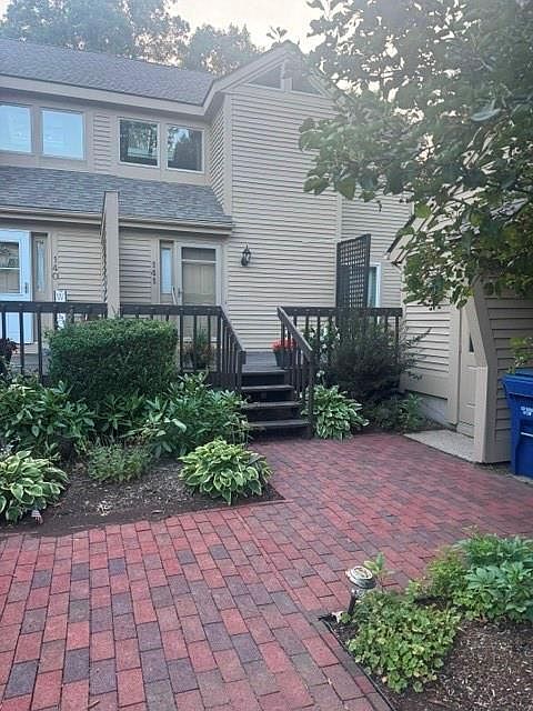 2nd image of 141 Pine Glen Dr