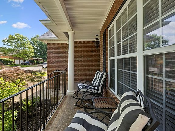 5th image of 6127 Brentwood Chase Dr