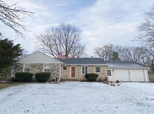 120 N Rosedale Dr, Brookfield, WI 53005