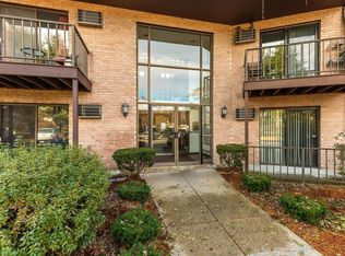 147 Sylvan St APT 1A, Danvers, MA 01923