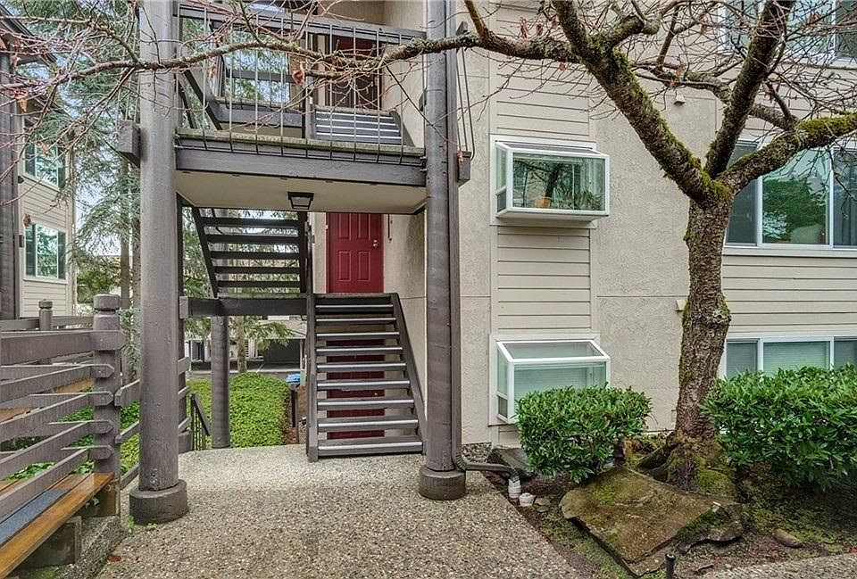 1st image of 703 136th Pl NE APT A4