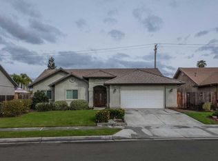 2626 Atchison Ave, Sanger, CA 93657