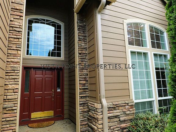 2nd image of 3296 NE 13th Pl