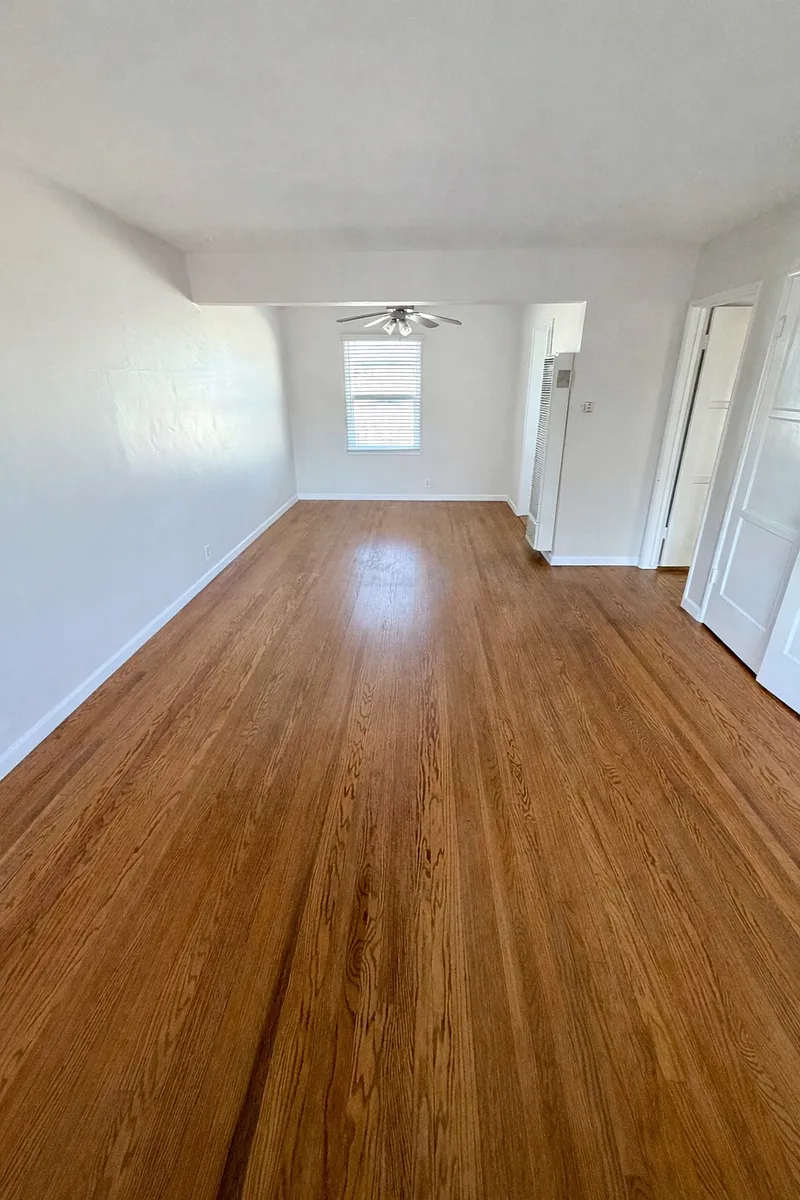 Building Photo - 373 Termino Ave #9