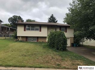 12507 Bartels Dr, Omaha, NE 68137