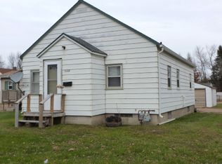 1028 13th St, Windom, MN 56101