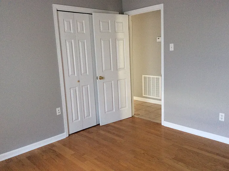 131 Wadsworth Dr — Photo 8