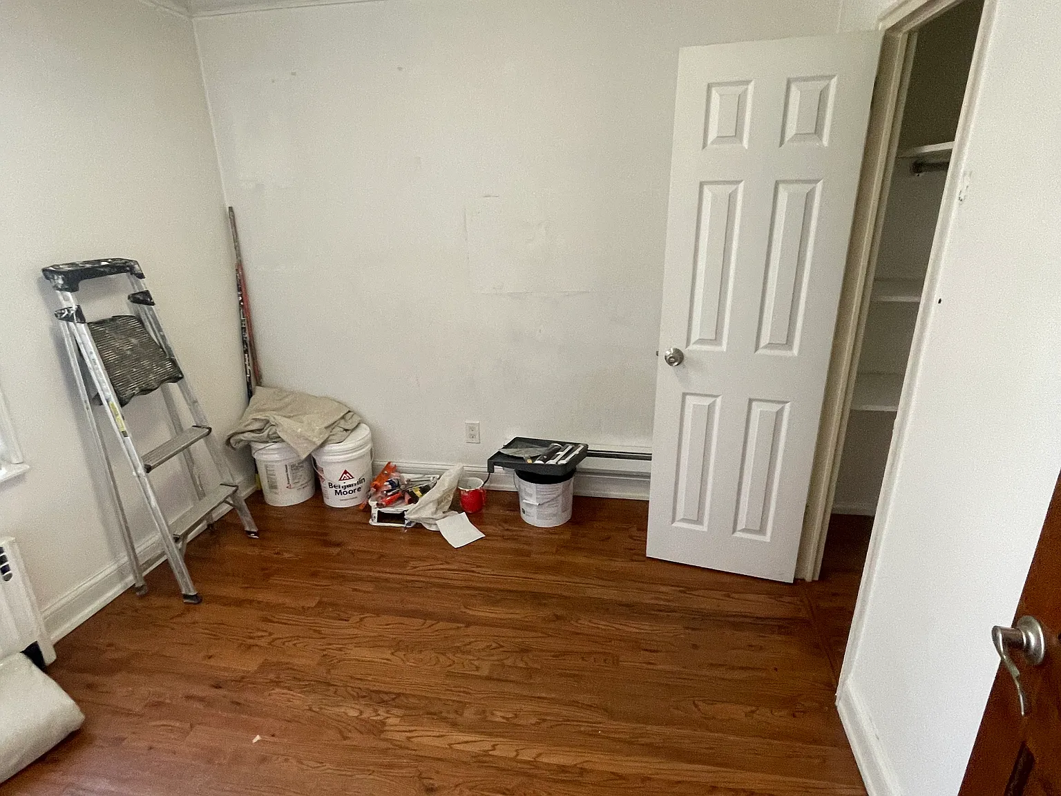 3 bed, 1100 sqft, $3,500 — Photo 3