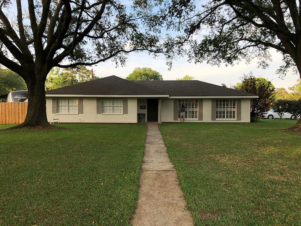 1st image of 500 E Bayou Pkwy
