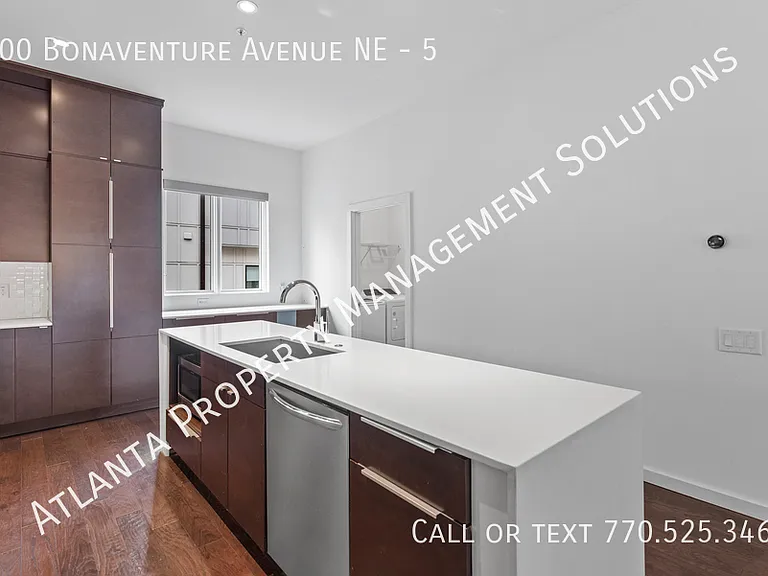 600 Bonaventure Ave NE #5 — Photo 6