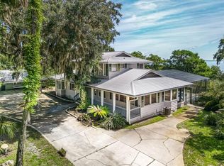 201 Whitcomb Dr, Geneva, FL 32732