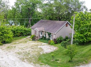 922 N Park St, Hardin, IL 62047