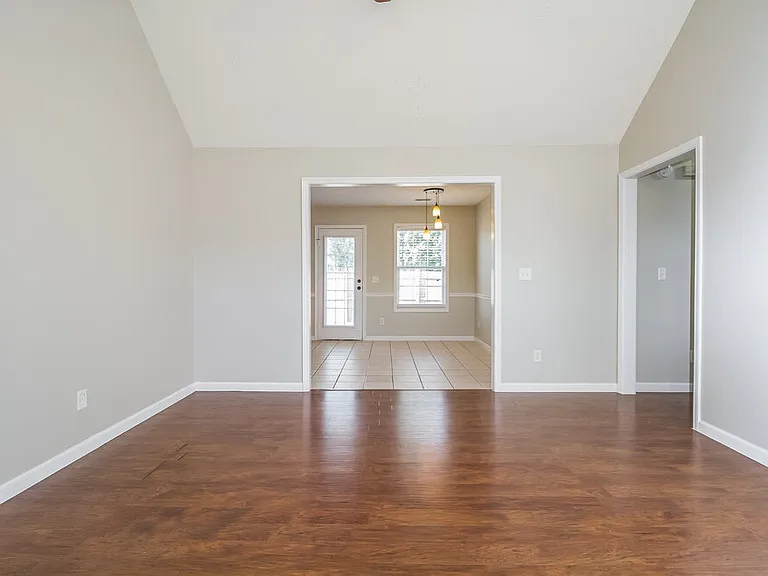 9003 Callan Ct — Photo 3