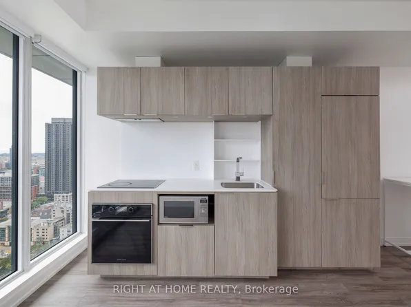 77 Shuter St, Toronto, ON