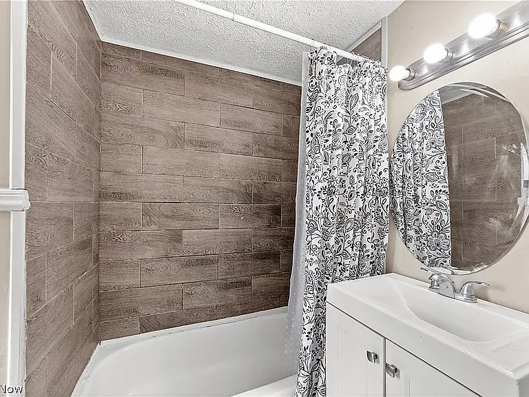 3 bed, 1374 sqft, $1,650 — Photo 4