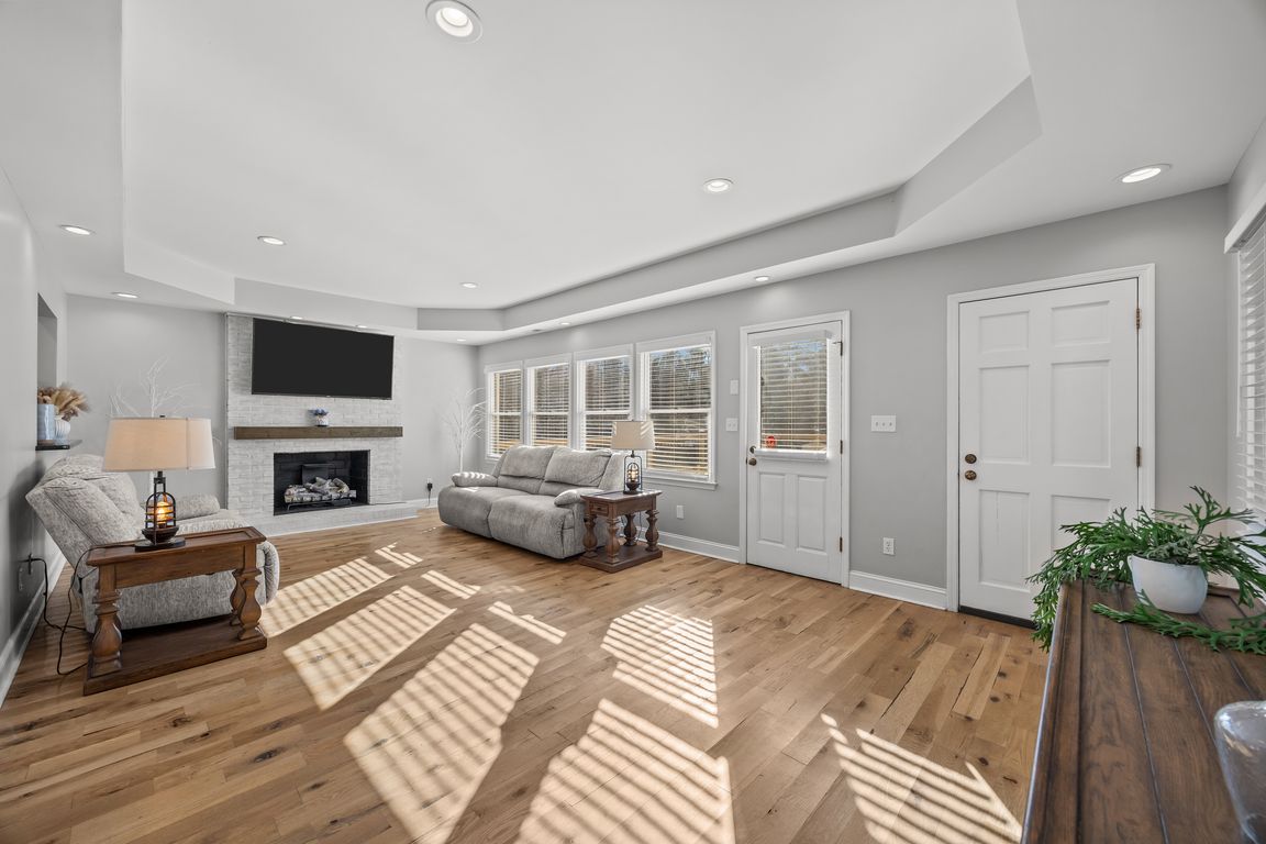 next background image