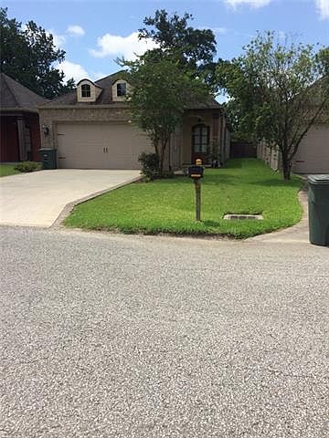 1st image of 1721 Woodland Dr