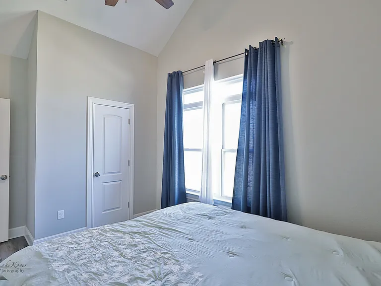 5433 Fallbrook Dr — Photo 23