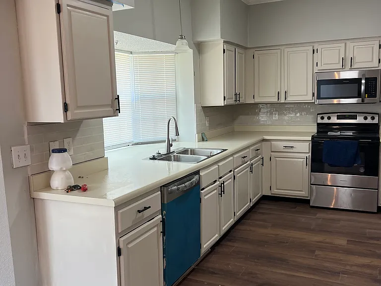 10831 Laurel Crk — Photo 7