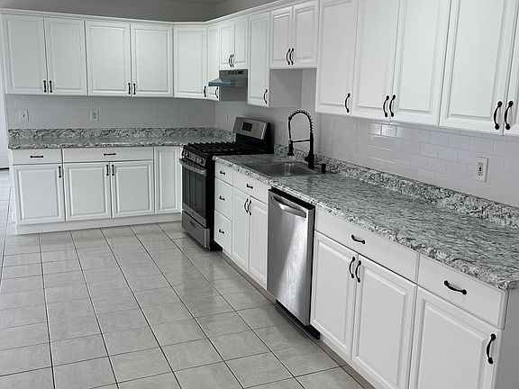 2nd image of 621 Elizabeth Ave #2