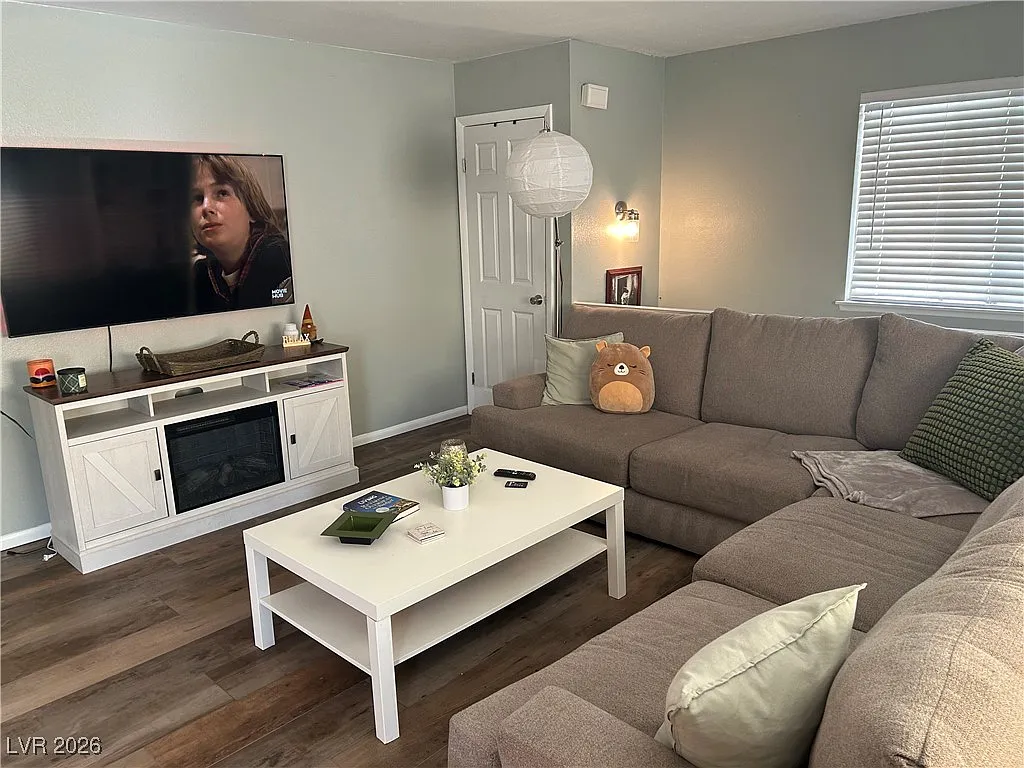 Building Photo - 1481 Lorilyn Ave #4