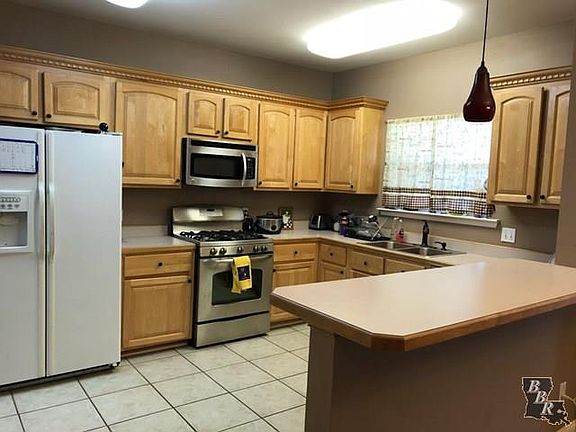 4th image of 269 Sugar Land St