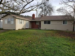 3083 Vine St, Roseburg, OR 97470