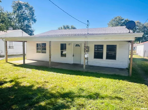 1992 Baird Ave, Galesburg, IL 61401