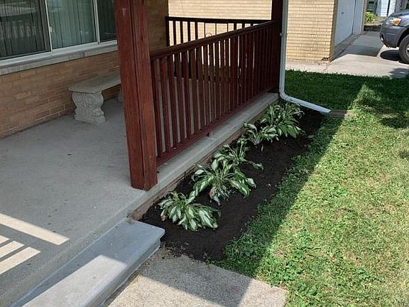2nd image of 19840 Parkside St