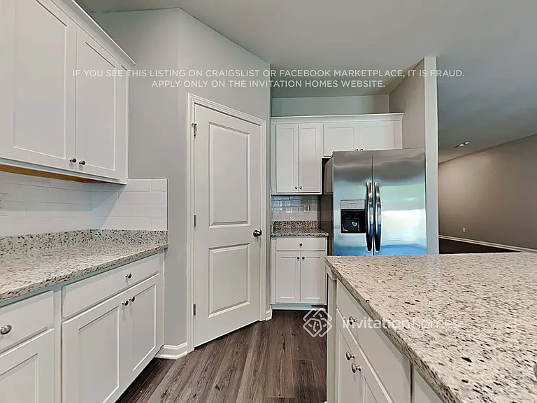 125 Webster Cir — Photo 7
