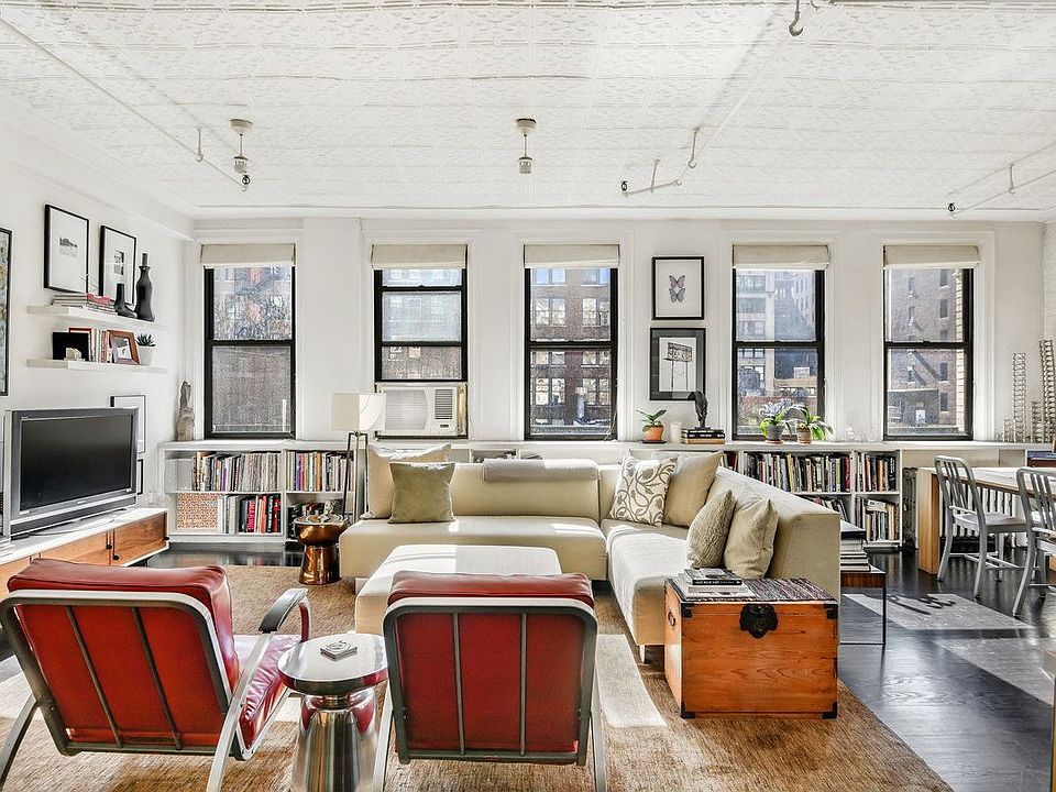 1st image of 131 W 28th St #7B
