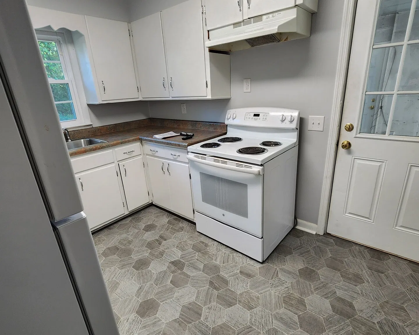3 bed, 1272 sqft, $1,295 — Photo 4
