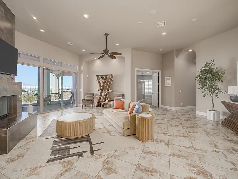 1362 Pioneer Trl — Photo 32