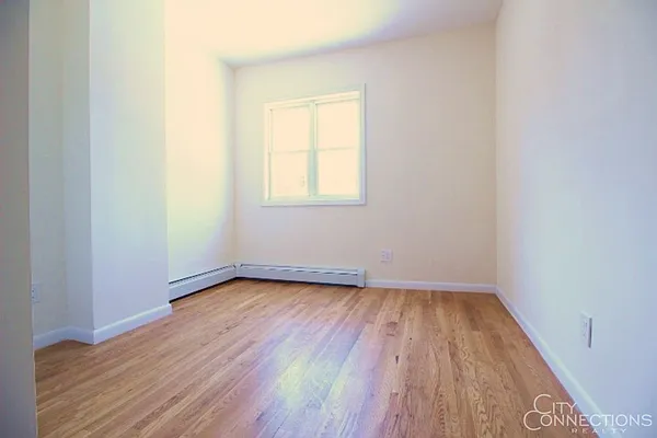 Rented by City Connections Realty | media 27