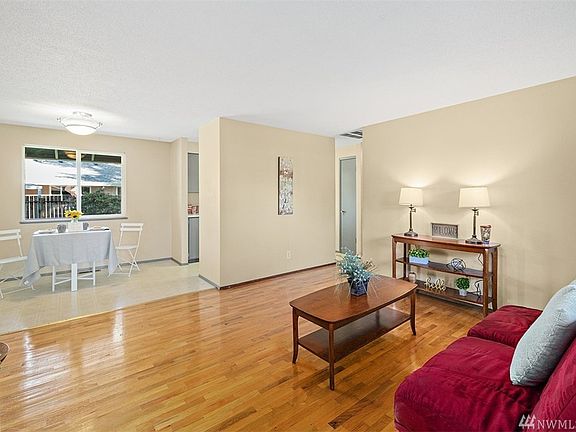 5th image of 2736 Alpine Dr SE